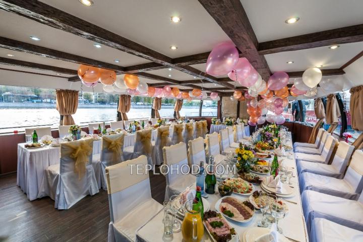 Теплоход “Мария Ермолова”