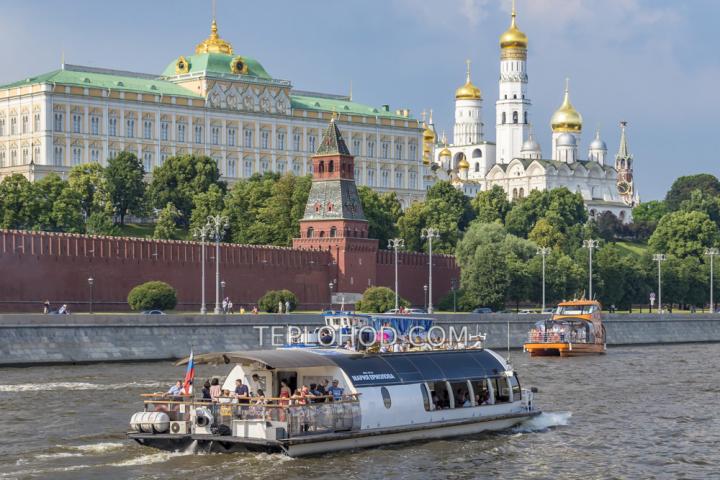 Теплоход “Мария Ермолова”