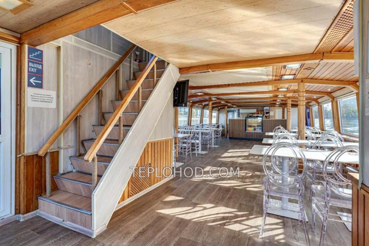 Теплоход “Мечта” 