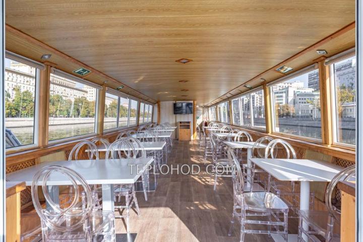 Теплоход “Мечта” 