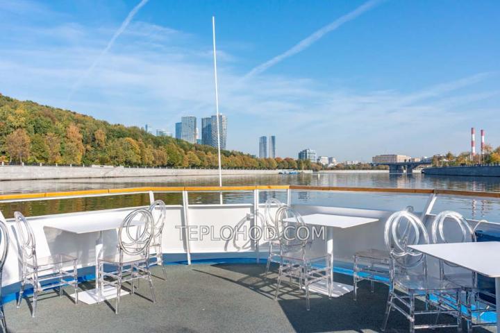 Теплоход “Мечта” 