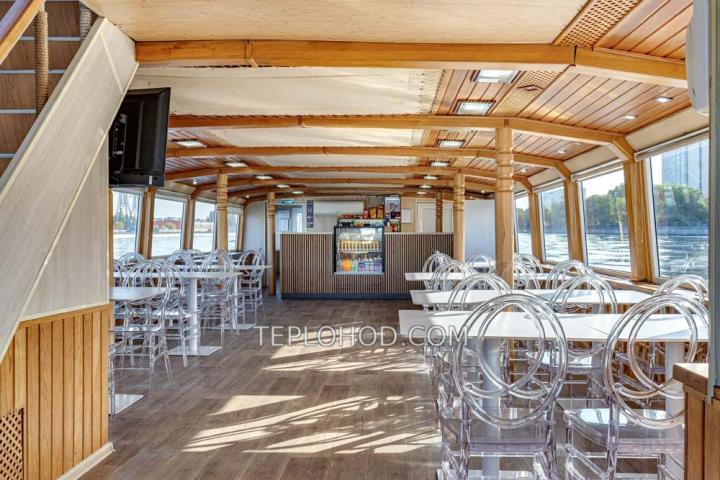 Теплоход “Мечта” 