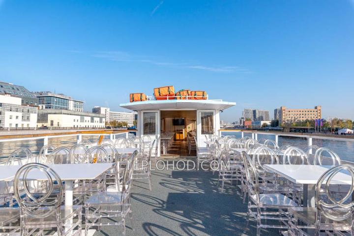 Теплоход “Мечта” 