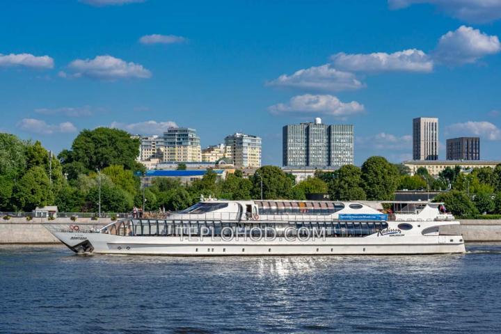 Теплоход “Монтана”