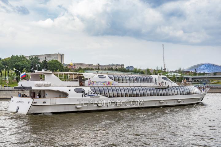 Теплоход “Монтана”