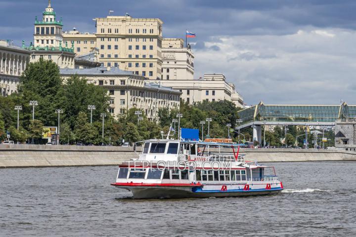 Теплоход “Москва-1”