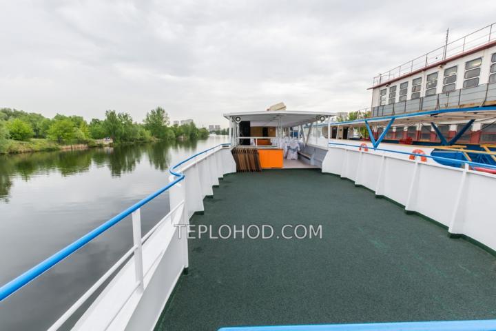 Теплоход “Радость