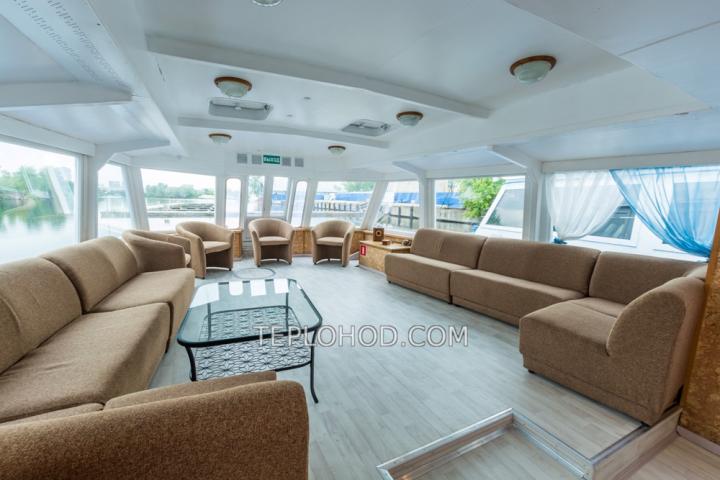 Теплоход “Радость