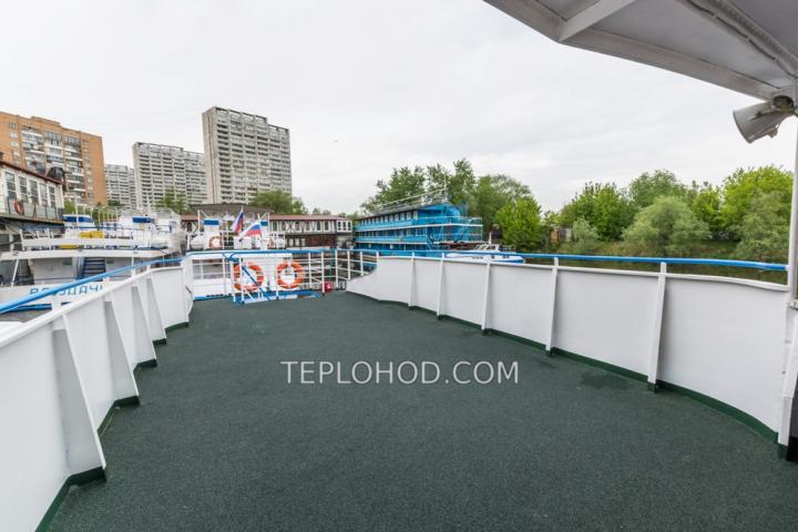 Теплоход “Радость