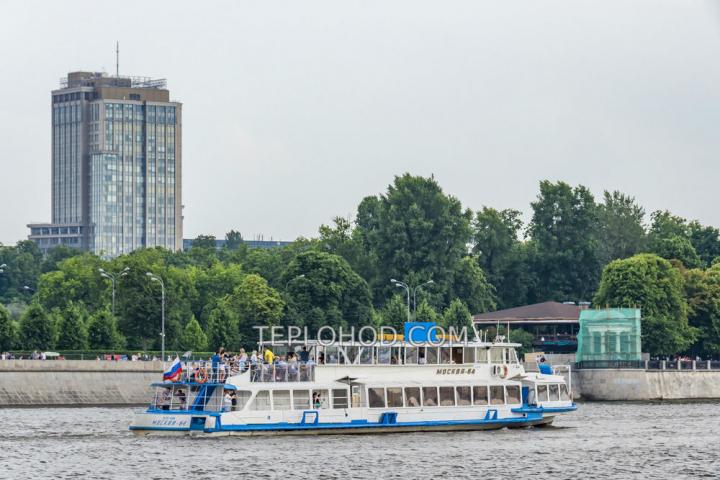 Теплоход “Москва-64”