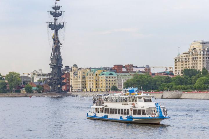 Теплоход “Москва-64”