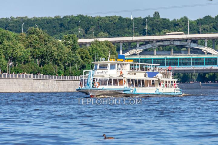Теплоход “Москва-64”
