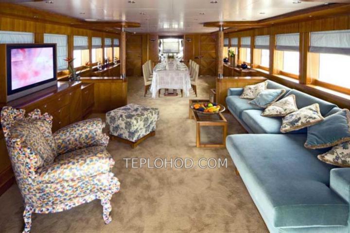 Теплоход “Новая звезда”