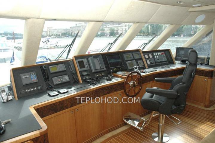 Теплоход “Новая звезда”