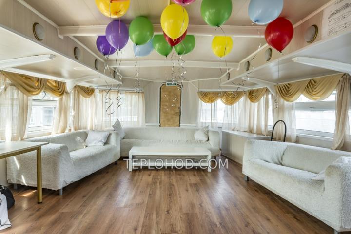 Теплоход “Олимпиада”