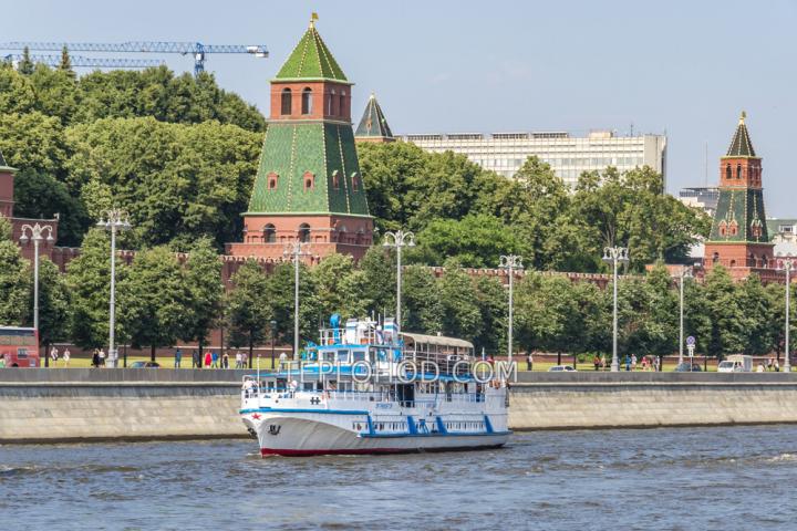 Теплоход “Организатор”