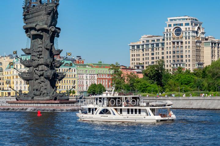 Теплоход “Отрада”