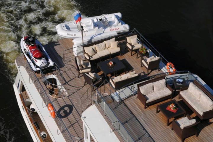 Теплоход “Отрада”