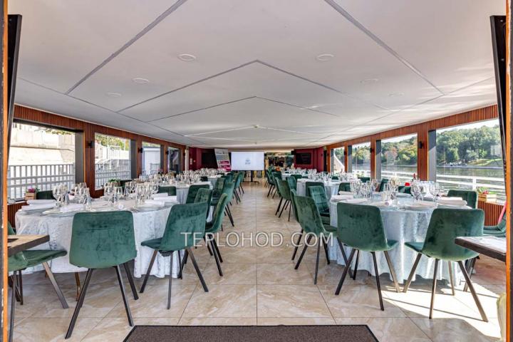 Теплоход “Пальма де Сочи”