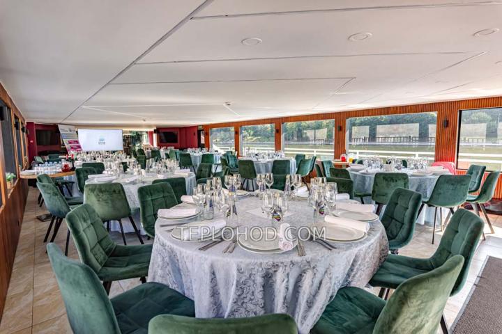 Теплоход “Пальма де Сочи”