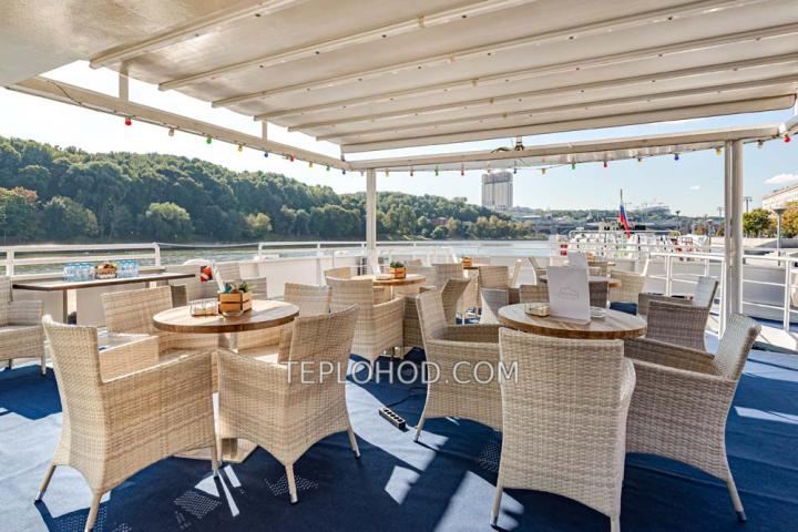 Теплоход “Пальма де Сочи”