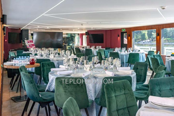 Теплоход “Пальма де Сочи”