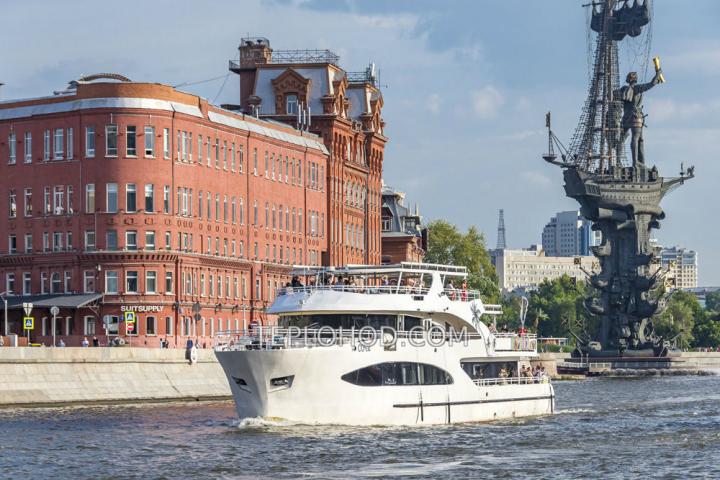 Теплоход “Пальма де Сочи”