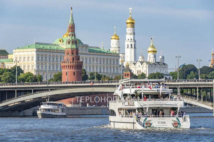 Теплоход “Пальма де Сочи”