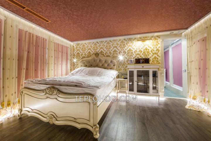 Теплоход “Поручик Ржевский”