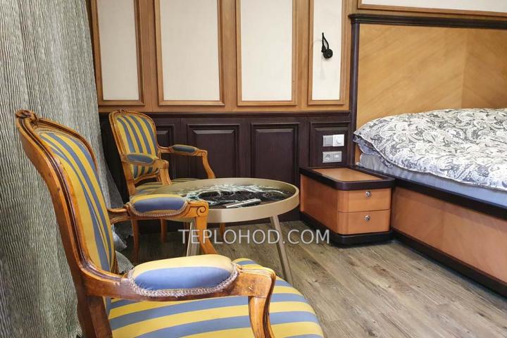 Теплоход “Поручик Ржевский”