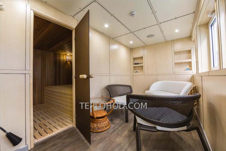 Теплоход “Поручик Ржевский”