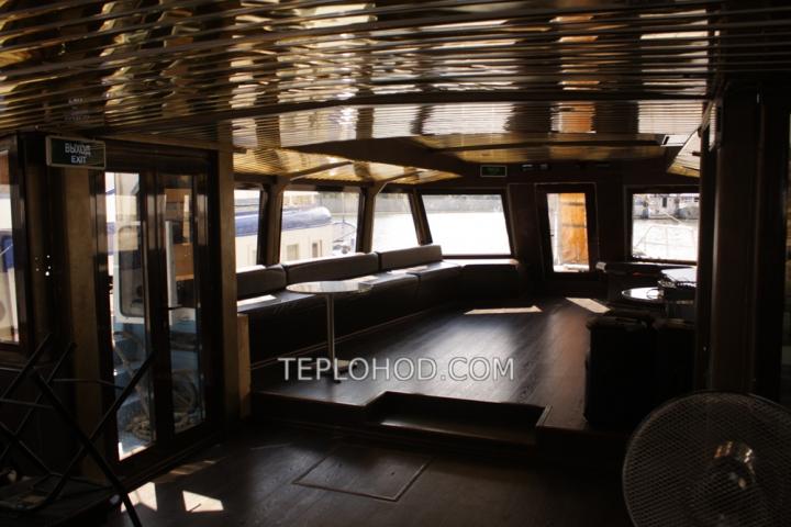 Теплоход “Прага”