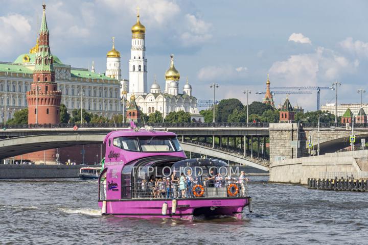 Речной трамвайчик рэдиссон фото