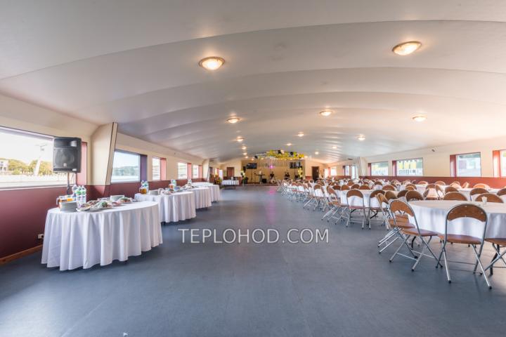 Теплоход “Рио 4”