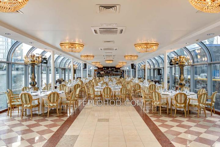 Теплоход “Ривер Палас”