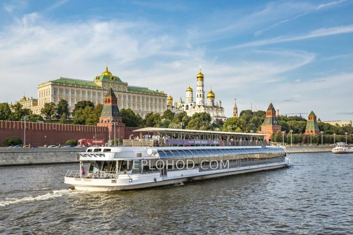 Теплоход “Ривер Палас”
