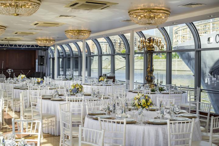 Теплоход “Ривер Палас”