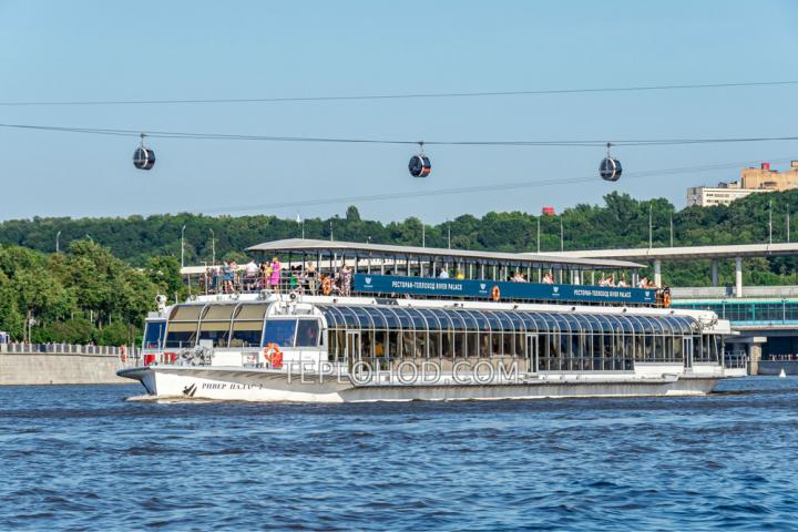 Теплоход “Ривер Палас”