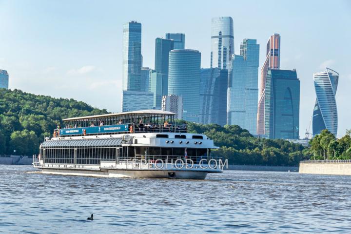 Теплоход “Ривер Палас”