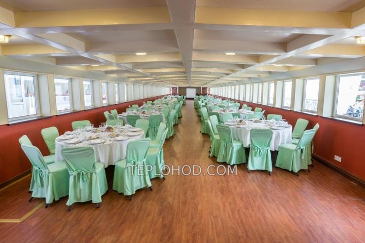 Теплоход “Ривьера”