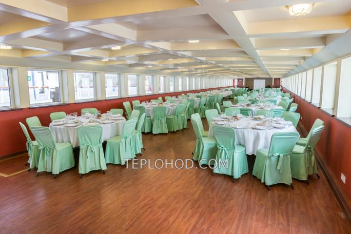 Теплоход “Ривьера”