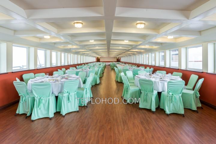 Теплоход “Ривьера”