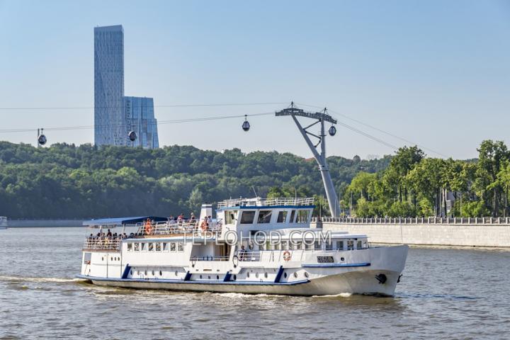 Теплоход “Соболь”