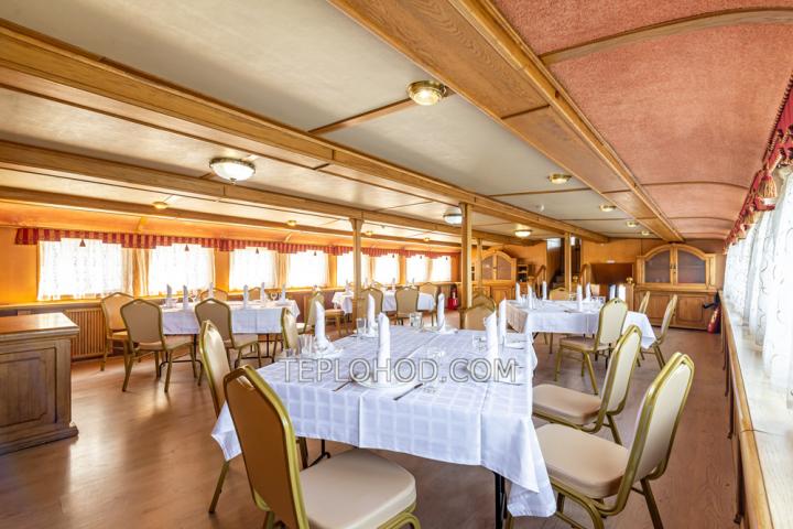 Теплоход “Соболь”