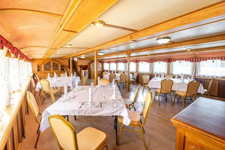 Теплоход “Соболь”