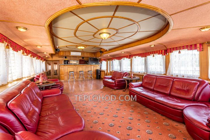 Теплоход “Соболь”