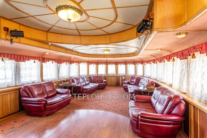 Теплоход “Соболь”