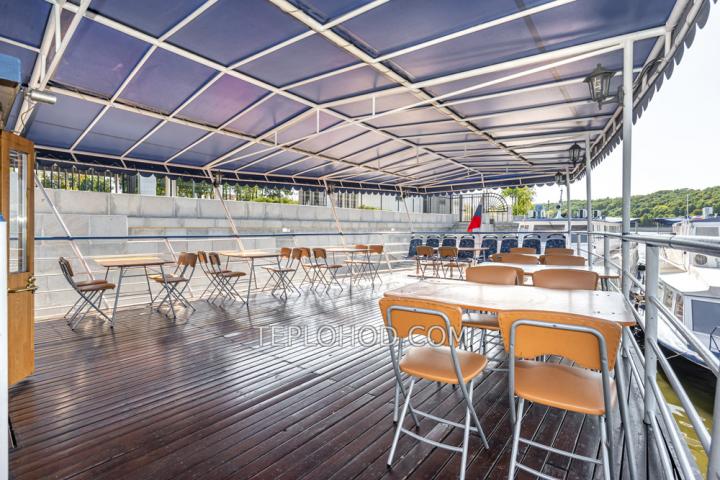 Теплоход “Соболь”