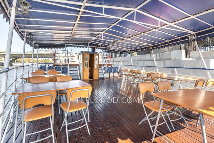 Теплоход “Соболь”