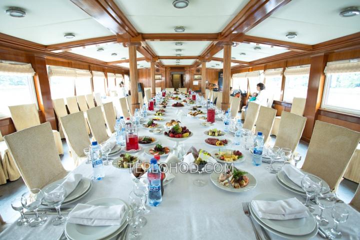 Теплоход “Союз”